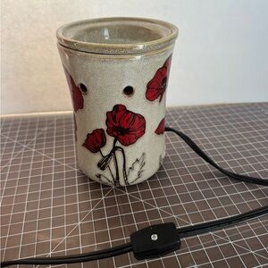 SCENTSY WAX WARMER "FIELD OF POPPIES"